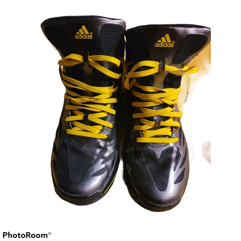 Adidas High Top Sneaker